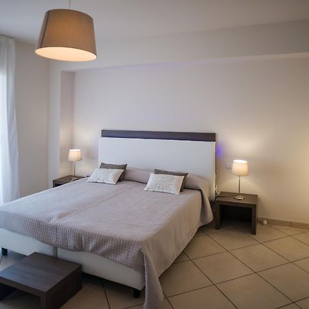 Bed and Breakfast Riva Del Sol Санта-Тереза-ди-Рива Экстерьер фото