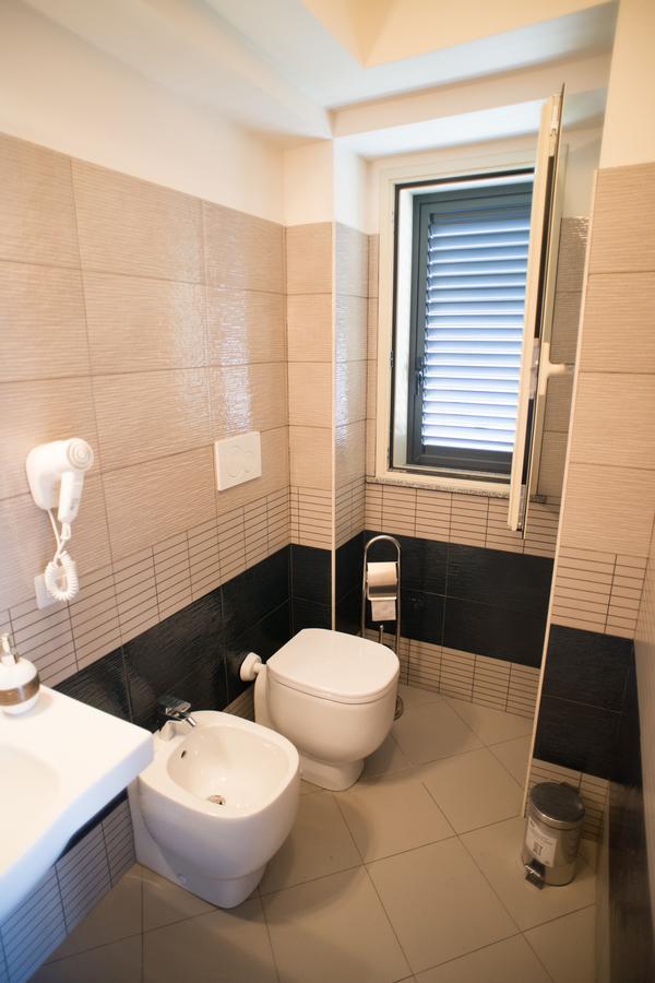Bed and Breakfast Riva Del Sol Санта-Тереза-ди-Рива Экстерьер фото