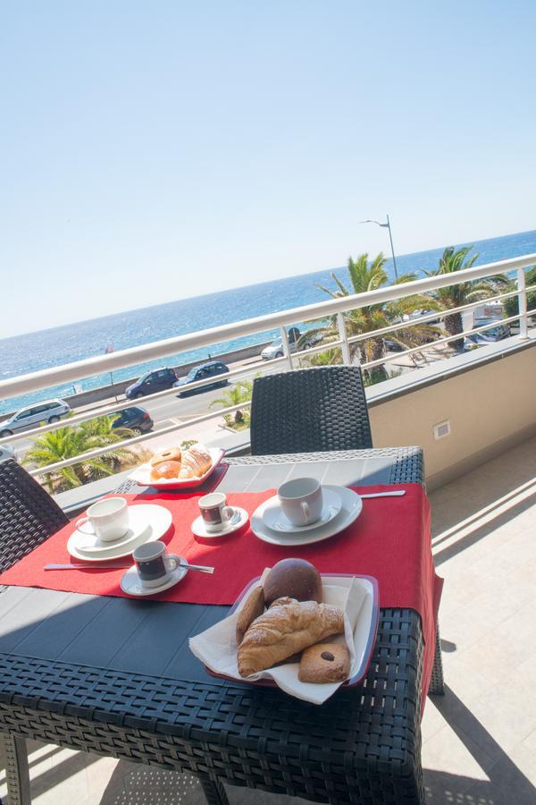 Bed and Breakfast Riva Del Sol Санта-Тереза-ди-Рива Экстерьер фото