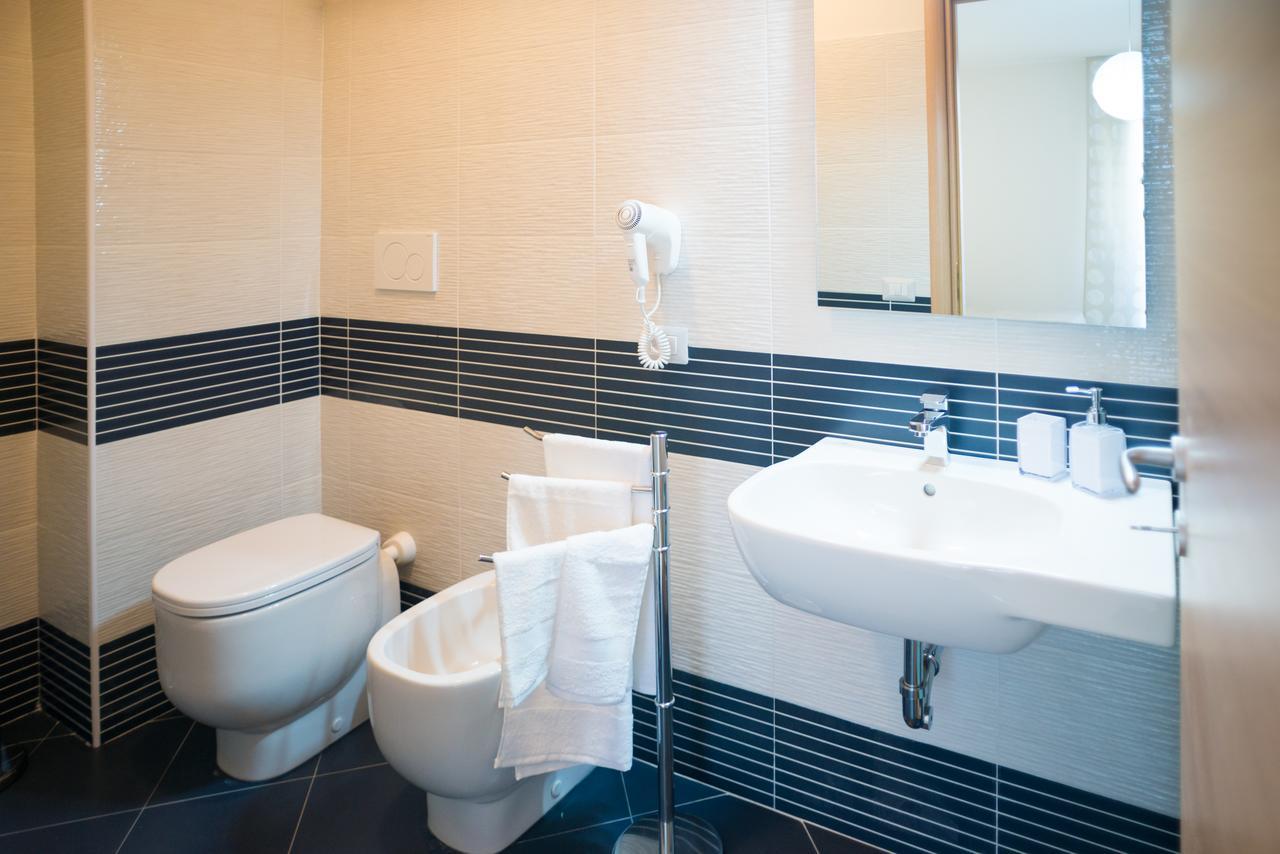 Bed and Breakfast Riva Del Sol Санта-Тереза-ди-Рива Экстерьер фото