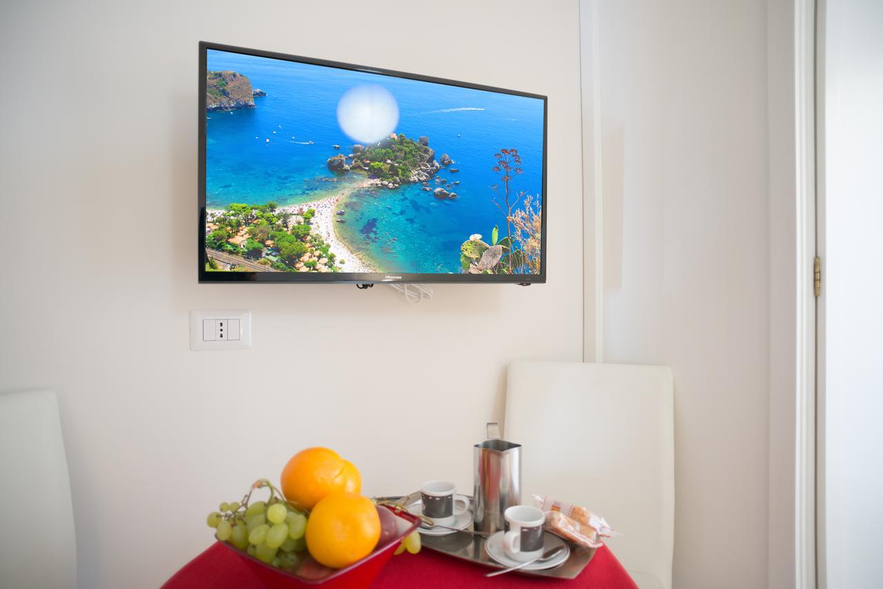 Bed and Breakfast Riva Del Sol Санта-Тереза-ди-Рива Экстерьер фото