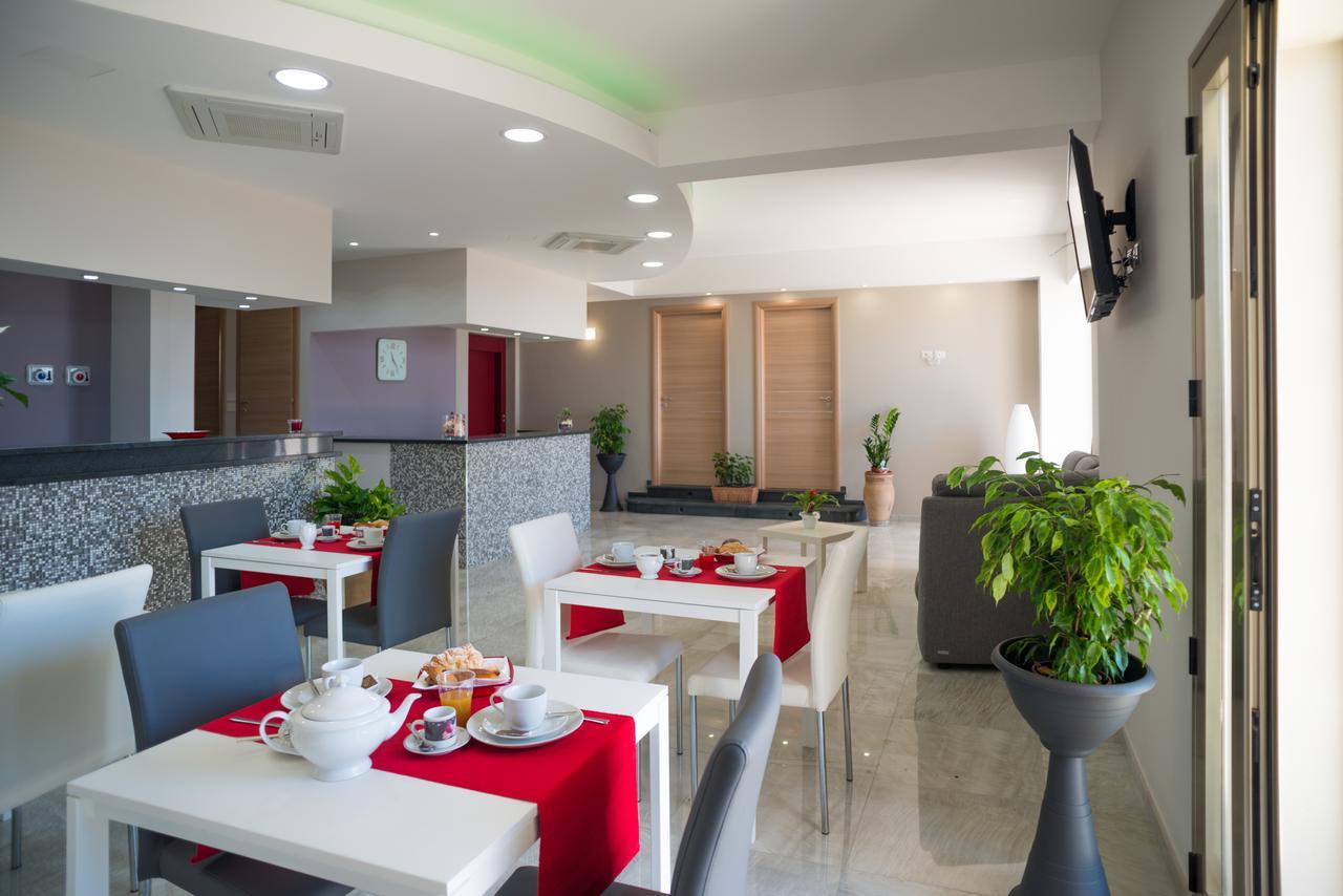 Bed and Breakfast Riva Del Sol Санта-Тереза-ди-Рива Экстерьер фото