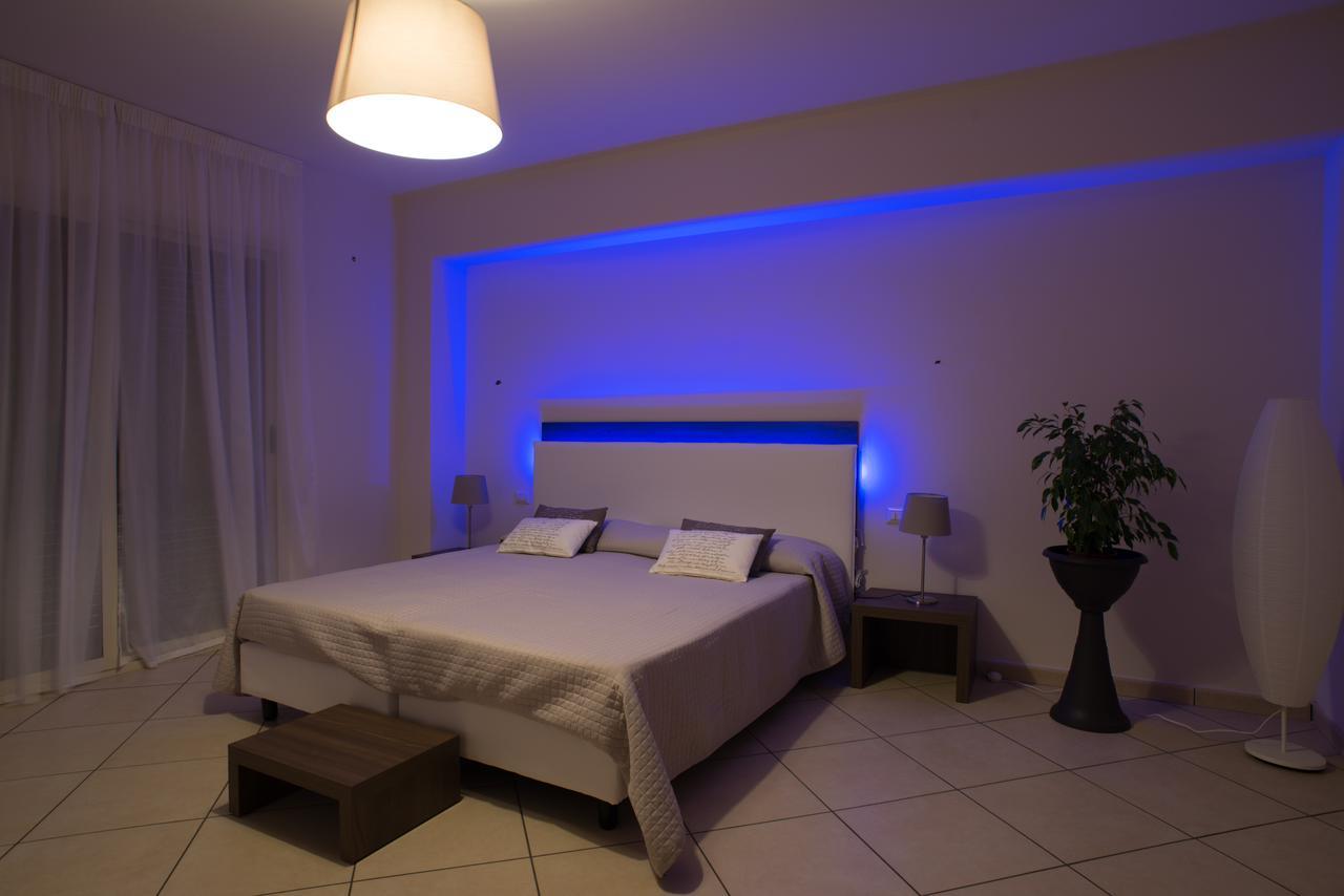Bed and Breakfast Riva Del Sol Санта-Тереза-ди-Рива Экстерьер фото