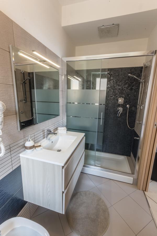 Bed and Breakfast Riva Del Sol Санта-Тереза-ди-Рива Экстерьер фото