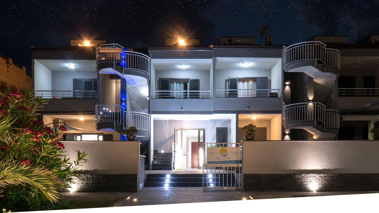 Bed and Breakfast Riva Del Sol Санта-Тереза-ди-Рива Экстерьер фото